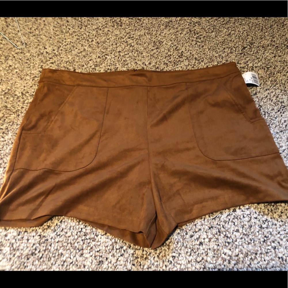2X. High-waisted. Faux Suede Shorts.